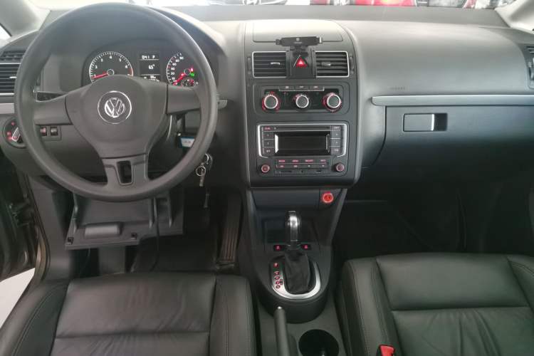 Used Volkswagen Touran 2015 1.4T DSG Comfort Edition 5 Seats
