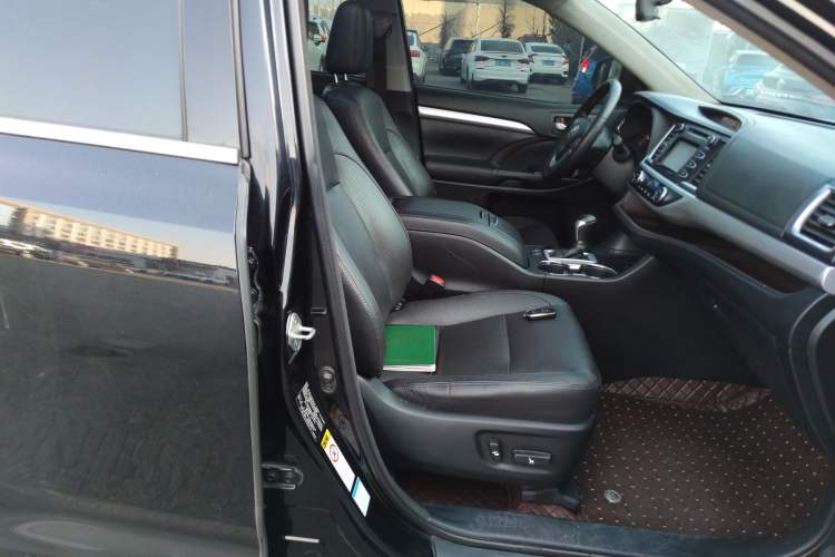 Used Toyota Highlander 2015 2.0T Four-Wheel Drive Luxury Edition 7-Seater
