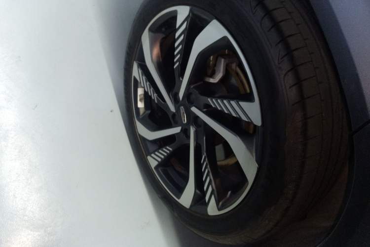 Used Geely Auto Monjaro L 2024 2.0TD High-Power Automatic Two-Wheel Drive Skyline Edition