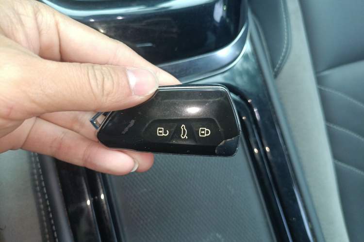 Used Volkswagen ID.4 CROZZ 2021 Long-Range Lite PRO Two-Wheel Drive Version