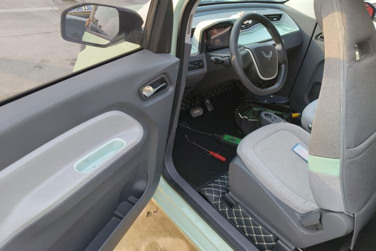 Used Wuling Hongguang MINIEV 2021 Macaron Fashion Model Lithium Iron Phosphate
