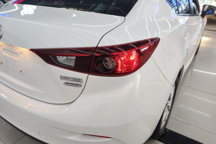 Used Mazda Mazda 3 Axela 2016 Sedan 1.5L Automatic Comfort Model