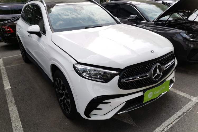 Used Mercedes-Benz GLC 2024 GLC 260 L 4MATIC Luxury Model 5 Seats
