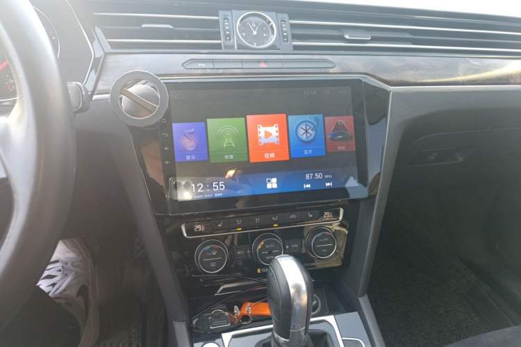 Used Volkswagen Magotan 2017 330TSI DSG Luxury Model
