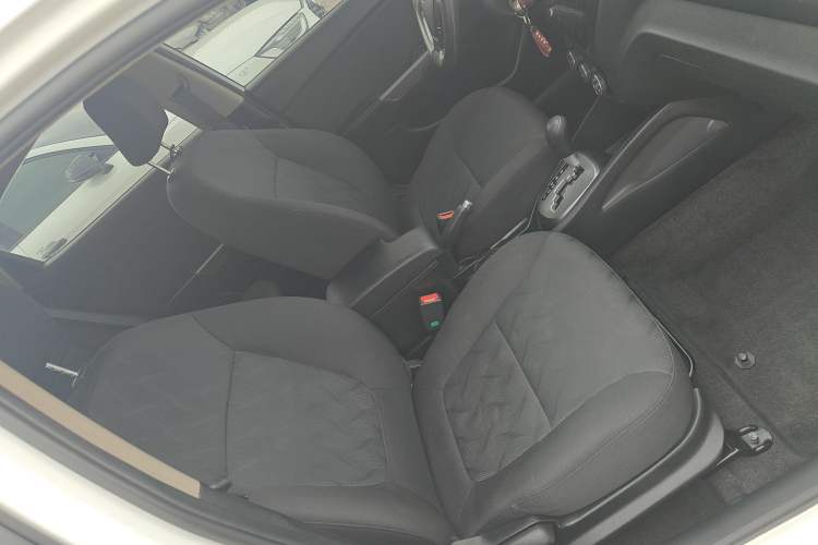 Used Kia K2 2015 Sedan 1.4L Automatic GLS