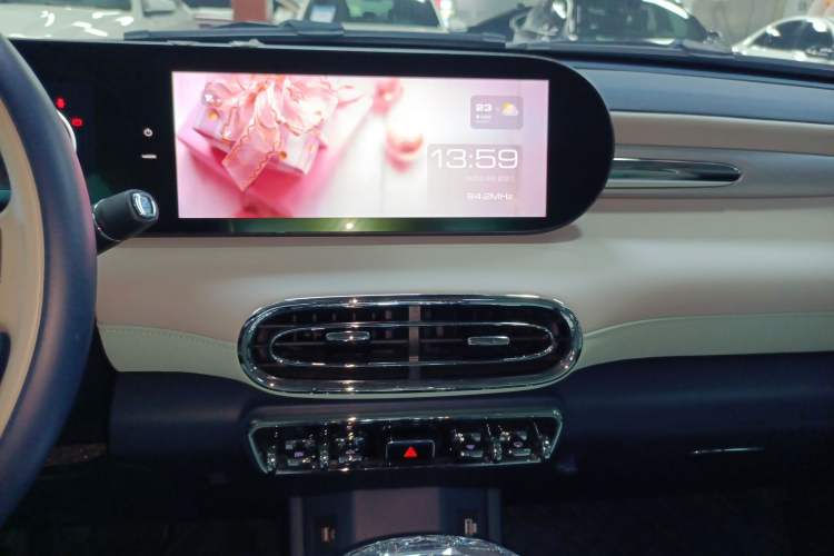 Used ORA Ballet Cat 2022 401 km Alice Edition