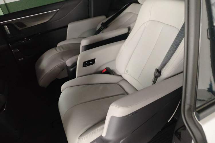 Used Buick GL8 2025 Lu Zun Deluxe Edition
