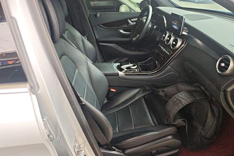 Used Mercedes-Benz GLC 2017 GLC 260 4MATIC Dynamic Edition