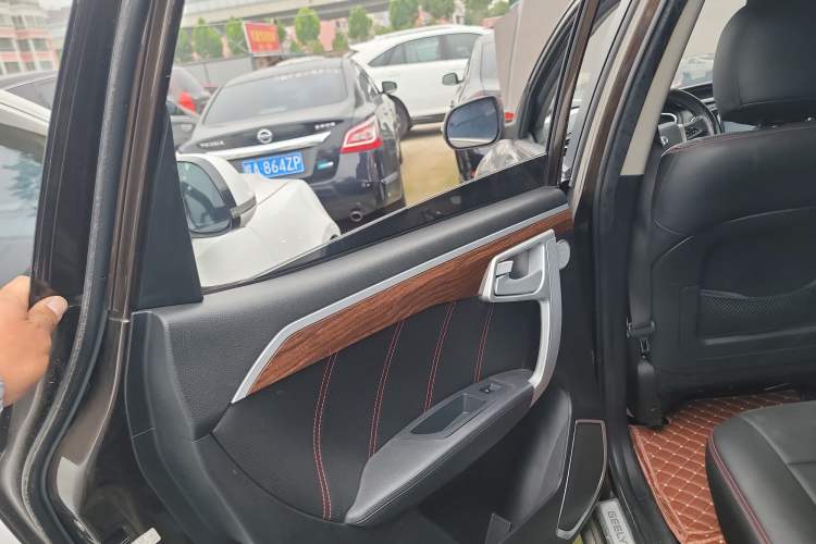 Used Geely Auto GX7 2015 Sports Edition 2.0L Automatic Luxury Model
