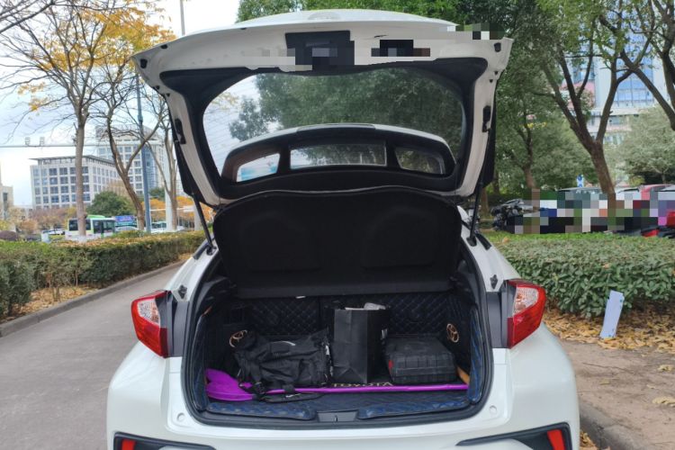 Used Toyota IZOA 2020 2.0L Enjoy Edition
