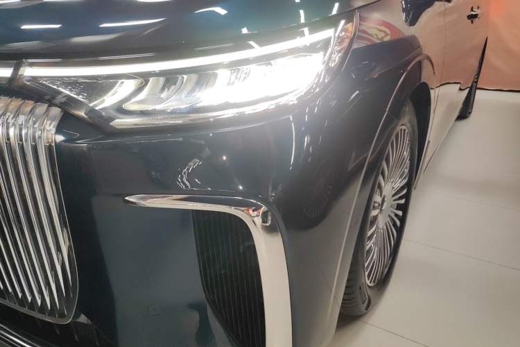 Used VOYAH Dream 2025 PHEV Four-Wheel-Drive Flagship Kunpeng Edition
