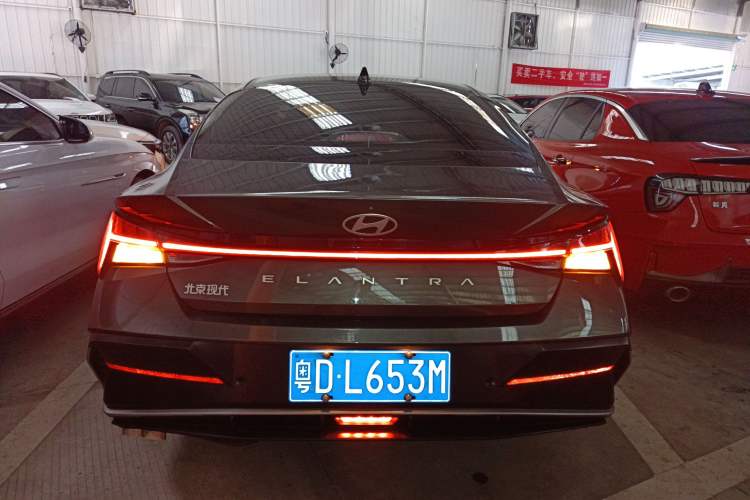 Used Hyundai Elantra 2023 1.5L CVT LUX Prestige Edition
