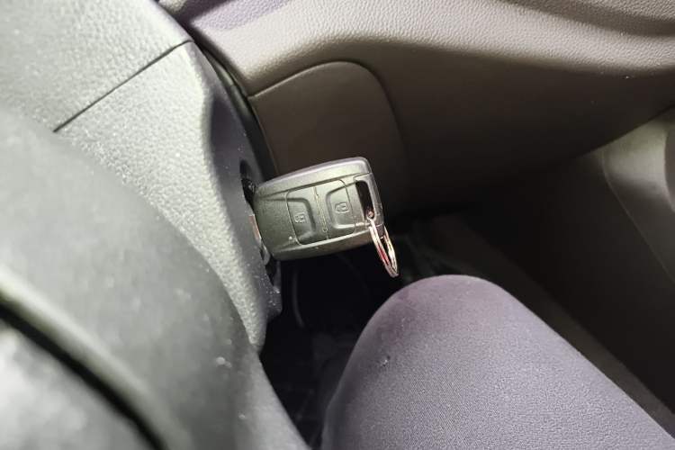 Used Wuling Hongguang V 2022 1.5L Jingqu Edition Electric-Assist LAR
