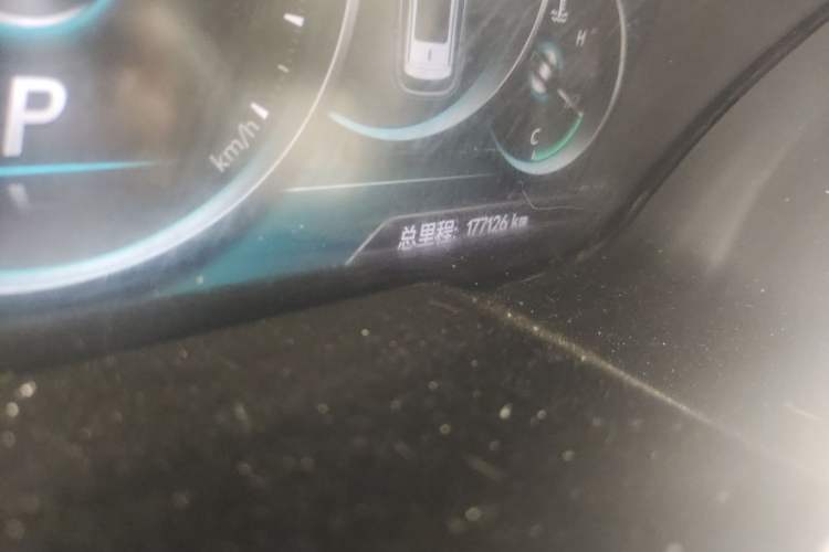 Used Zotye T700 2017 1.8T Dual-Clutch Luxury Model
