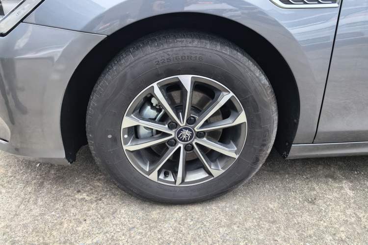 Used BYD Qin PLUS 2024 HONOR Edition DM-i 55KM Leading Model
