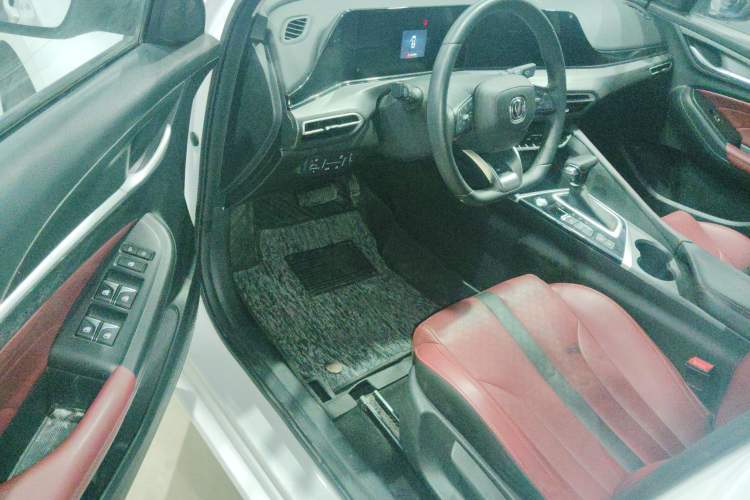 Used Changan Eado 2021 PLUS Blue Whale NE 1.4T GDI DCT Prestige Model
