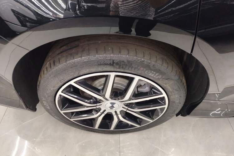 Used Denza Z9 2024 1100 km Four-Wheel Drive Max Version