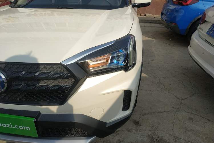 Used Venucia T60 2020 1.6L CVT Smart Drive Version China VI Standard
