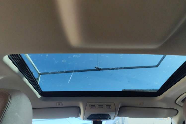 Used BMW 5 Series 2014 520i Elegant Edition
