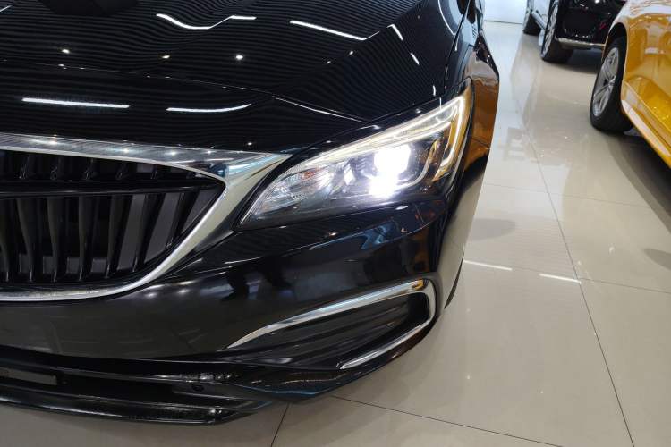 Used Buick Verano 2019 Sedan 20T Dual-Clutch Leading Model