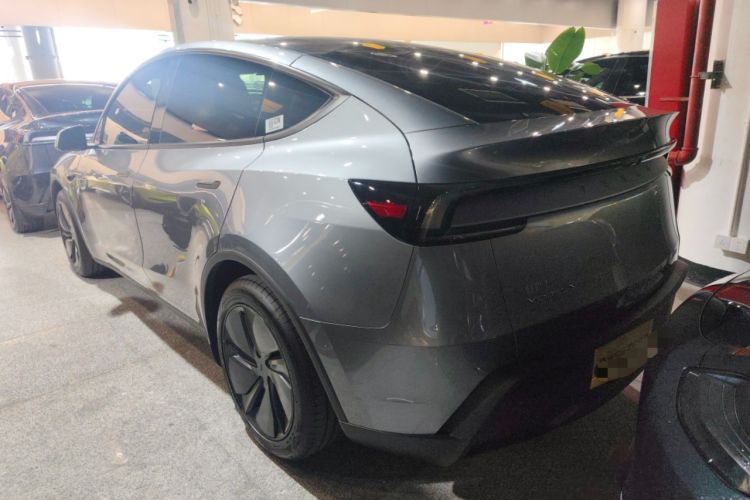 Used Tesla Model Y 2025 Rear-Wheel-Drive Version