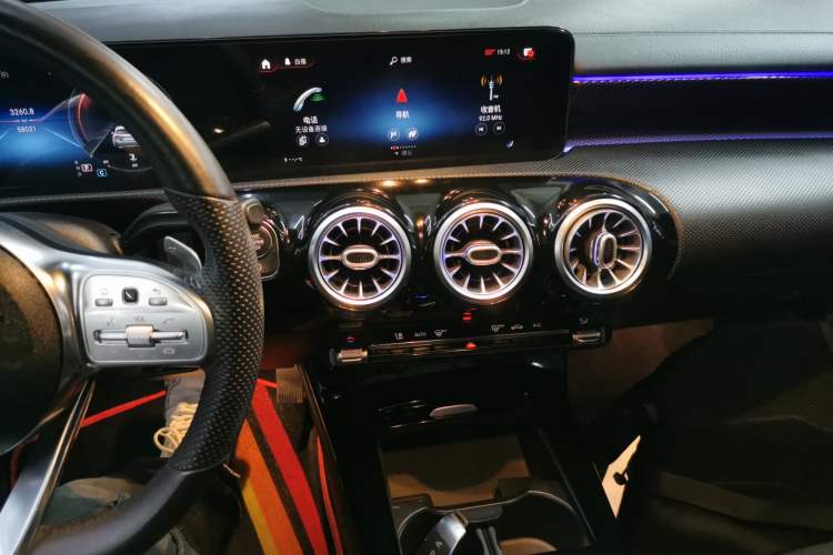 Used Mercedes-Benz A-Class 2021 A 200 L Sport Sedan Fashion Model
