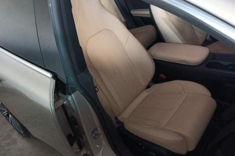 Used Nio ET5T 2023 75 kWh Touring