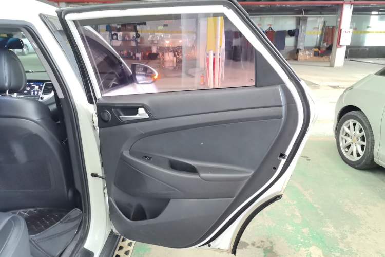 Used Hyundai Tucson 2015 1.6T Dual-Clutch Two-Wheel-Drive Smart Model
