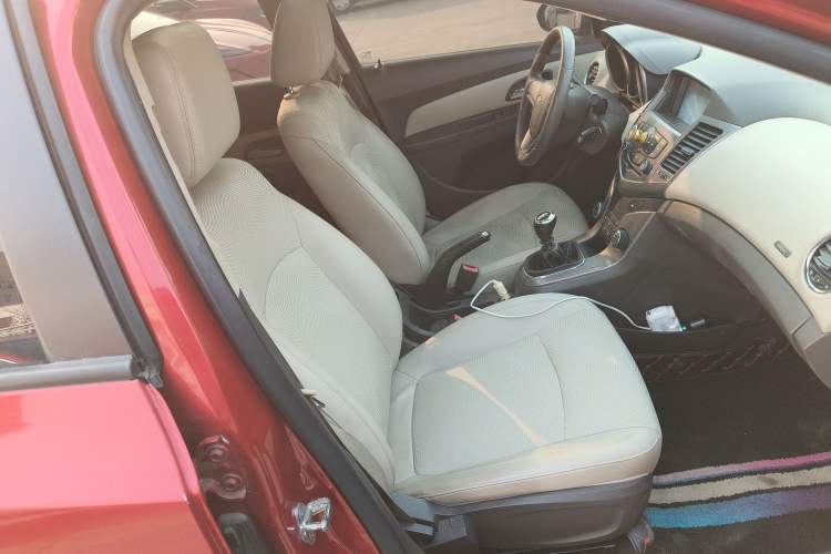 Used Chevrolet Cruze 2015 1.5L Classic SE MT
