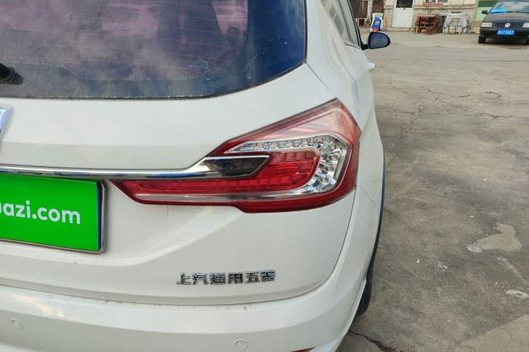 Used Baojun 310W 2017 1.5L Manual Fashion Model China V
