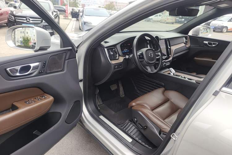 Used Volvo XC60 2022 B5 4x4 Zhiya Luxury Edition