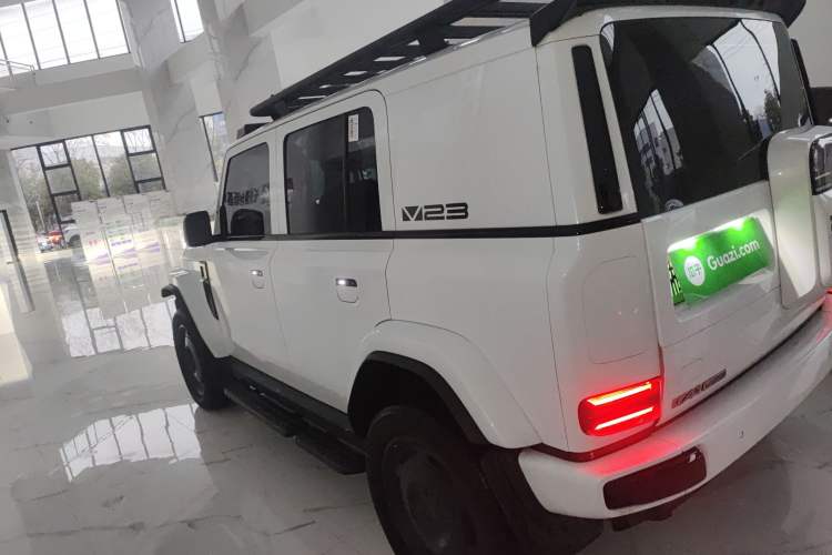 Used  V23 2025 401 Two-Wheel Drive Advanced Edition
