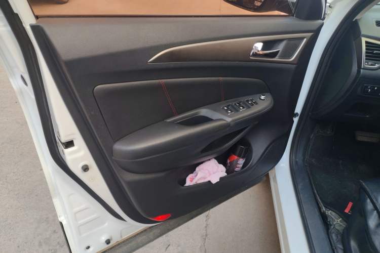 Used Changan CS75 2016 1.8T Automatic Elite Model China IV Standard
