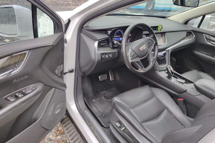 Used Cadillac XT5 2016 25T Luxury Model