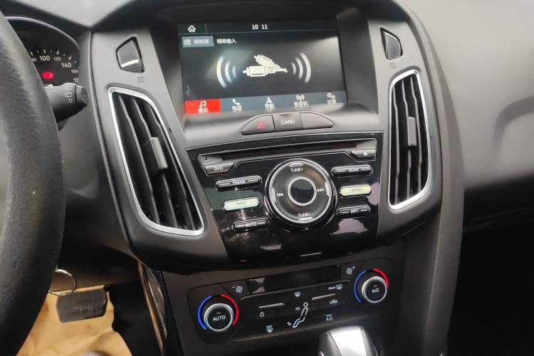 Used Ford Focus 2017 Hatchback 1.6L Automatic Fashion Edition Smart Drive Version
