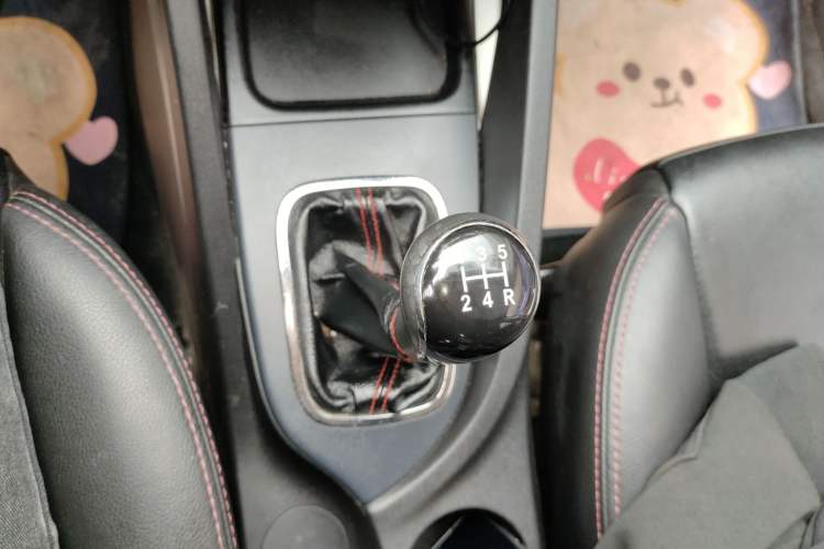 Used Changan CS35 2014 1.6L Manual Luxury Model China IV Standard