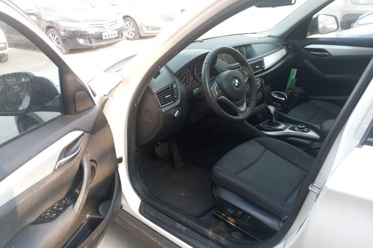 Used BMW X1 2014 sDrive18i Leading Model
