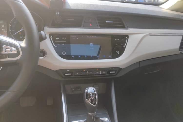 Used Geely Auto Vision X3 2020 1.5L CVT Luxury Model
