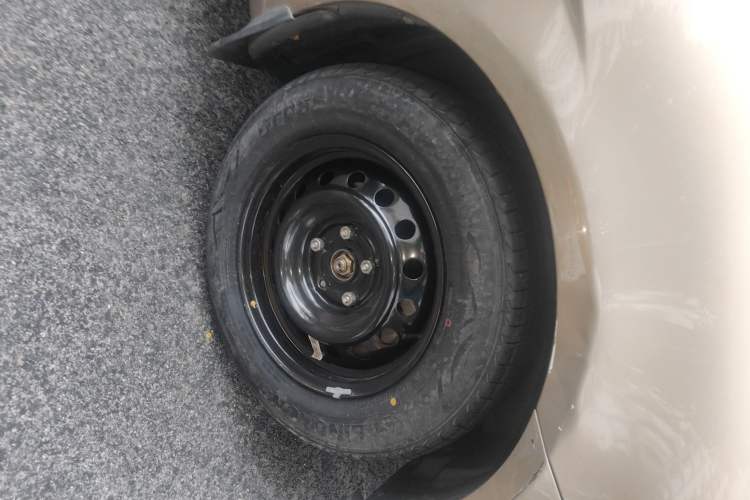 Used Geely Auto Emgrand 2014 Sedan 1.5L CVT Elite Model
