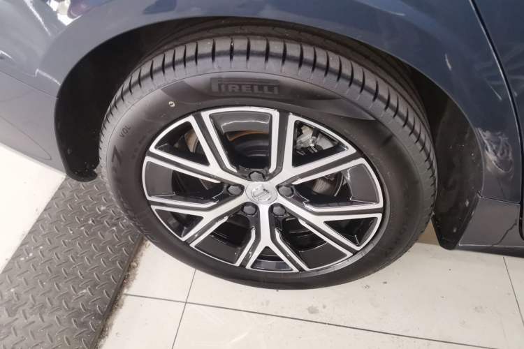 Used Volvo S60 2024 B4 Zhiyi Luxury Edition