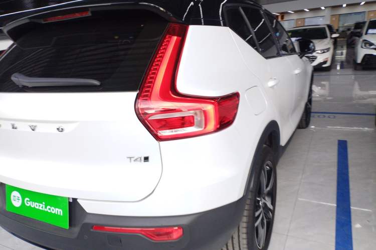 Used Volvo XC40 2021 T4 Four-Wheel Drive Smart & Sporty Edition
