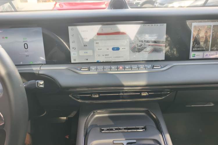 Used VOYAH FREE 2025 318 318 km Rear-Drive Touring Edition
