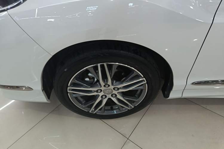 Used Honda Elysion 2019 2.0L Hybrid Supreme Edition
