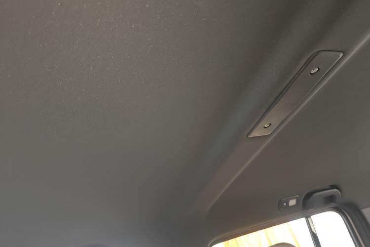 Used  V23 2025 401 Two-Wheel Drive Intelligent Driving Version
