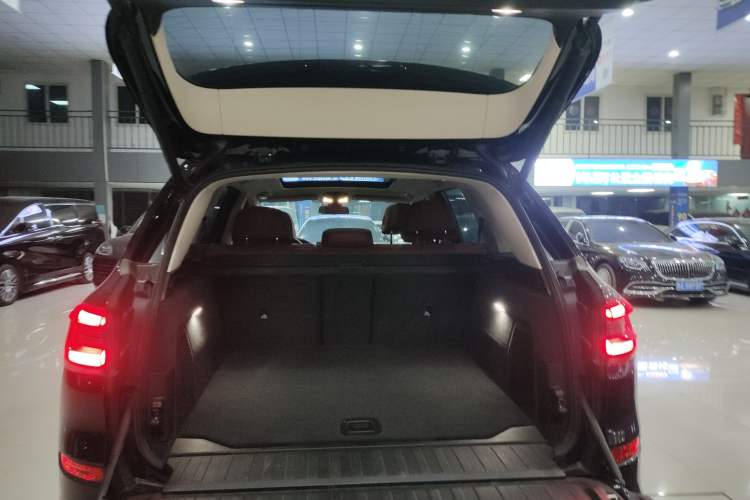 Used BMW X5 2022 Restyled xDrive 30Li Luxury Version M Sport Package
