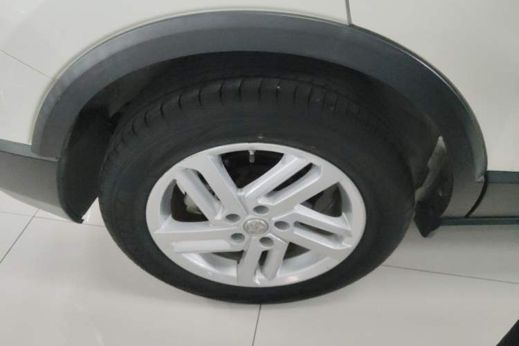 Used Venucia T60 2020 1.6L CVT Smart Drive Version China VI Standard
