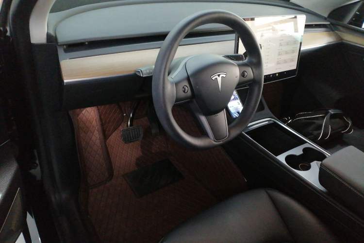 Used Tesla Model Y 2022 Rear-Wheel-Drive Version
