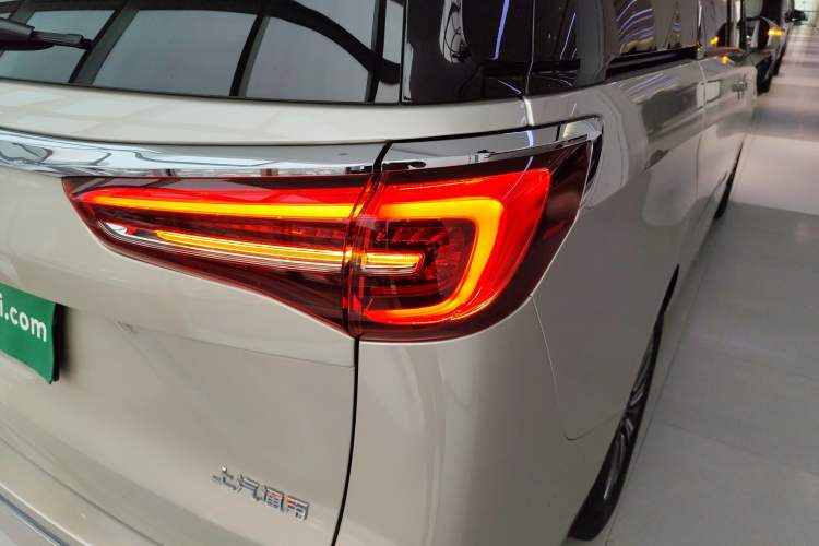 Used Buick GL8 2020 ES Land Cruiser 653T Flagship Model