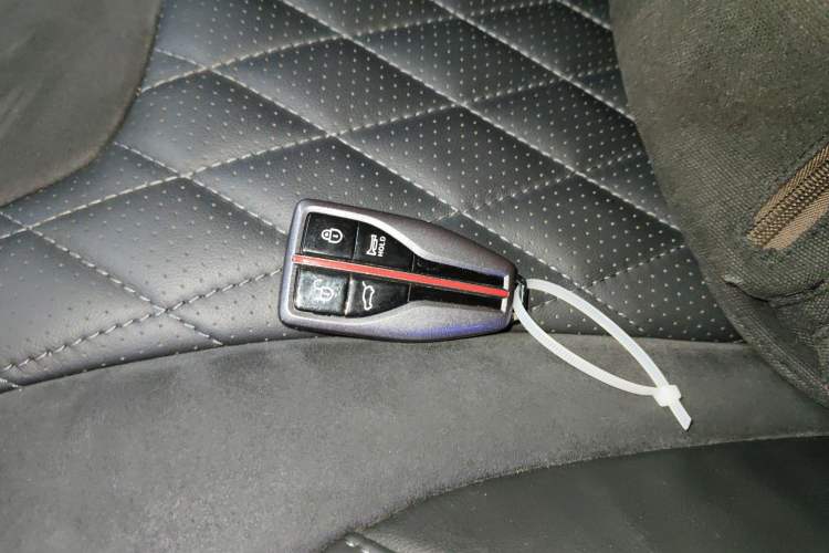 Used Hongqi HS5 2019 2.0T Smart Connect Flagship All-Wheel-Drive Version
