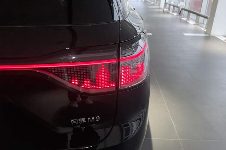 Used Hima AITO M9 2024 Range-Extended Ultra Version 42 kWh 6-Seater Model
